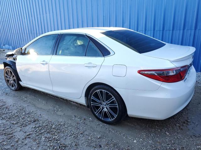 4T1BF1FK8GU157912 - 2016 TOYOTA CAMRY LE WHITE photo 2