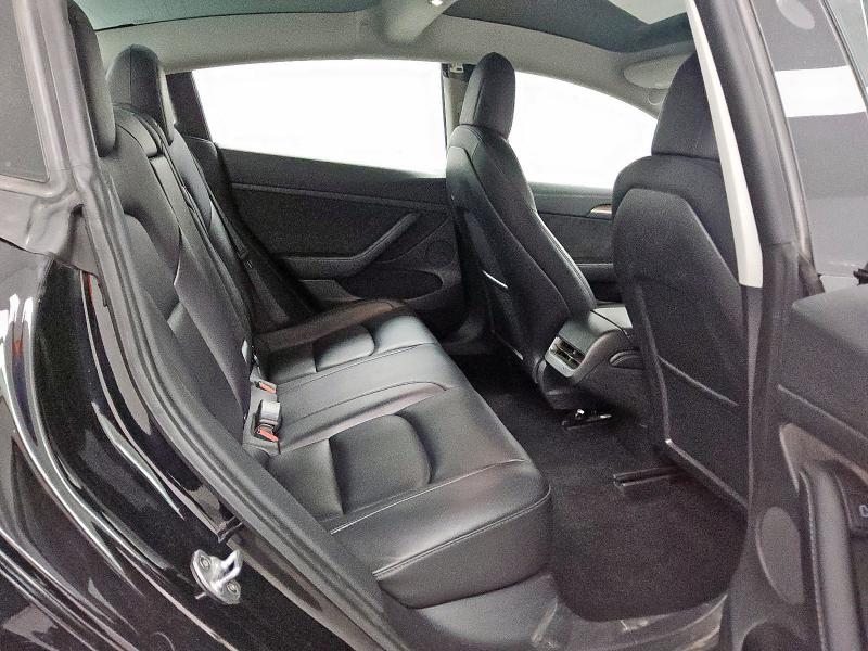 5YJ3E1EA5NF372092 - 2022 TESLA MODEL 3 შავი ფოტო 10