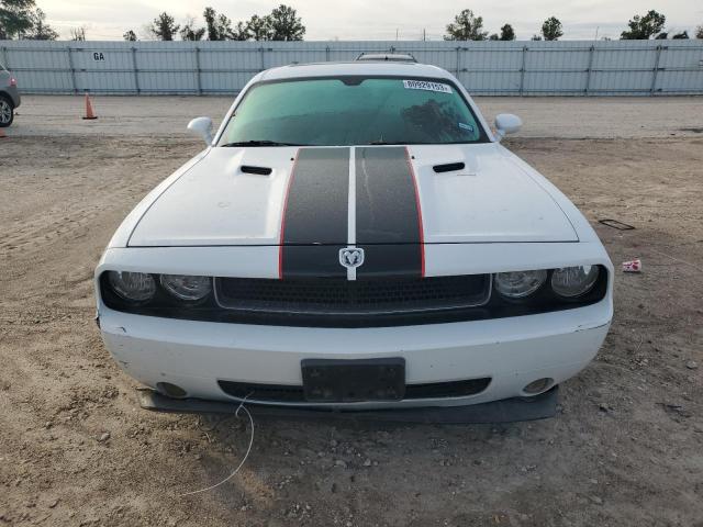 2B3CJ4DV7AH283776 - 2010 DODGE CHALLENGER SE WHITE photo 5