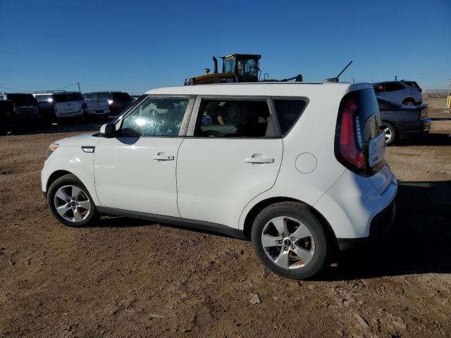 KNDJN2A24J7896412 - 2018 KIA SOUL WHITE photo 2