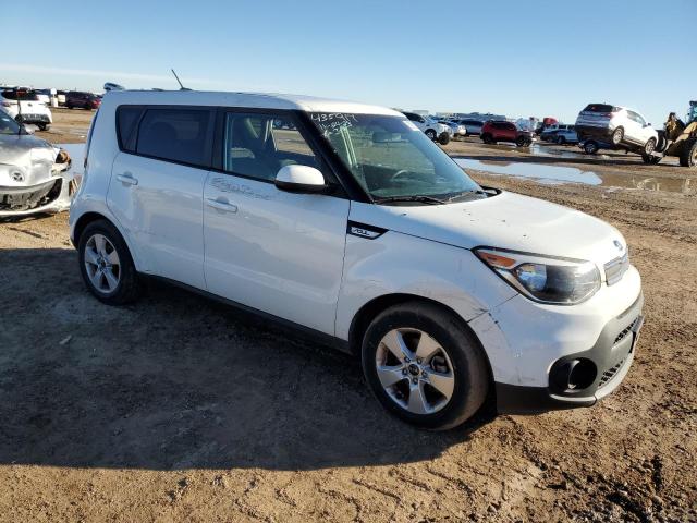 KNDJN2A24J7896412 - 2018 KIA SOUL WHITE photo 4