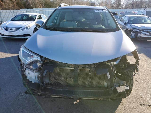 2T3RFREV4HW640301 - 2017 TOYOTA RAV4 XLE SILVER photo 5