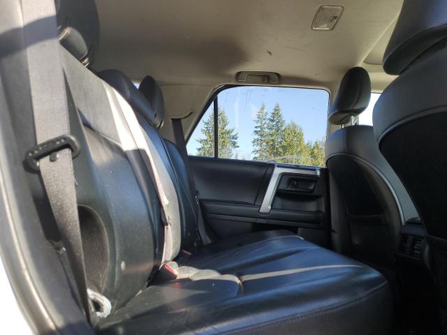 JTEBU5JR4B5052742 - 2011 TOYOTA 4RUNNER SR5 SILVER photo 11