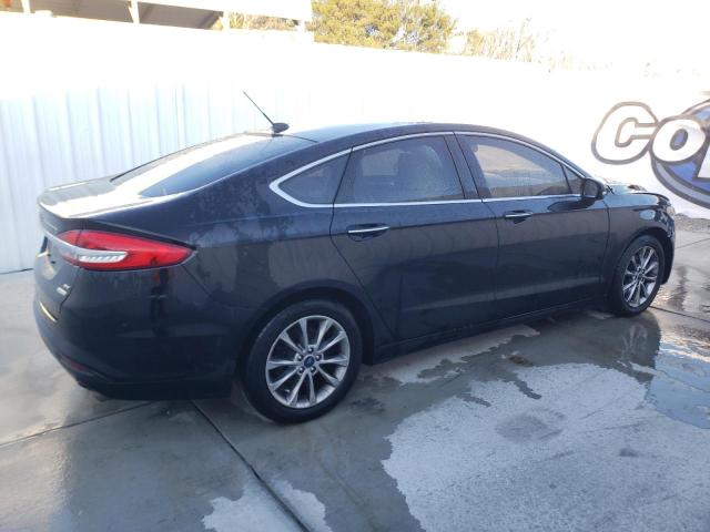 3FA6P0HD9HR395584 - 2017 FORD FUSION SE BLACK photo 3