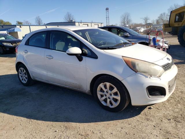 KNADM5A3XD6131352 - 2013 KIA RIO LX WHITE photo 4