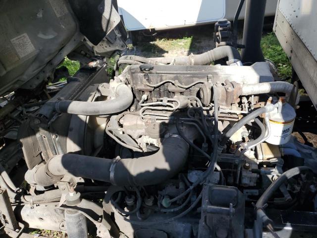 JALC4B14417001349 - 2001 ISUZU NPR WHITE photo 11