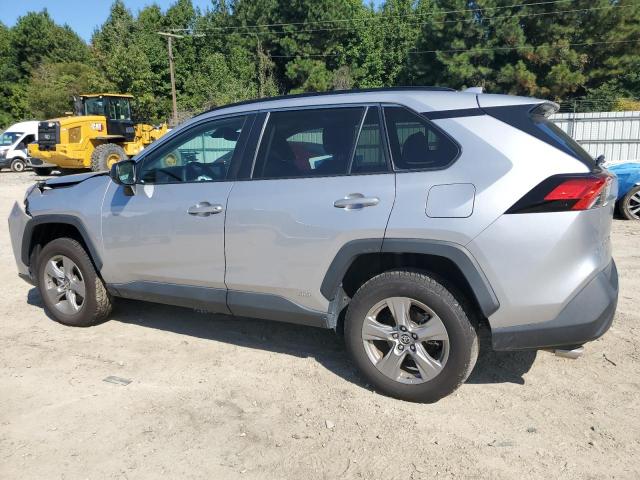 4T3LWRFV9NU067718 - 2022 TOYOTA RAV4 LE 银色 照片 2