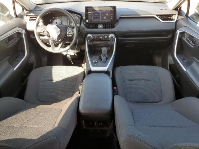 4T3LWRFV9NU067718 - 2022 TOYOTA RAV4 LE 银色 照片 8