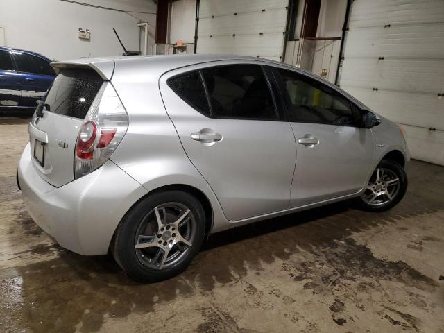 JTDKDTB33D1543672 - 2013 TOYOTA PRIUS C SILVER photo 3