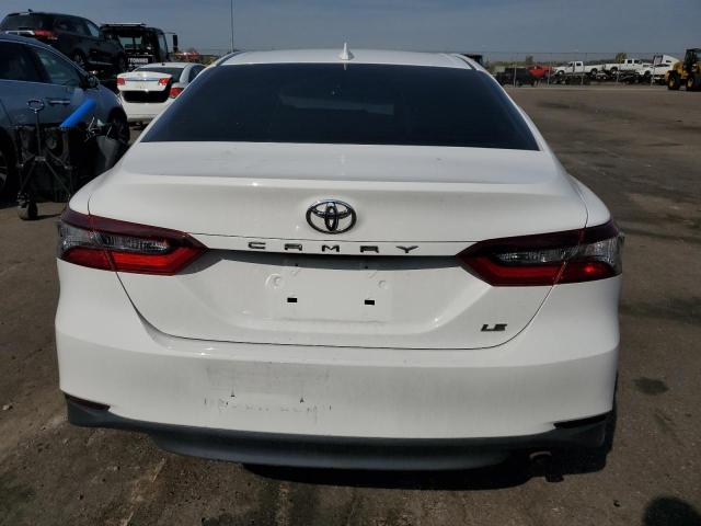 4T1C11AK8MU612036 - 2021 TOYOTA CAMRY LE WHITE photo 6