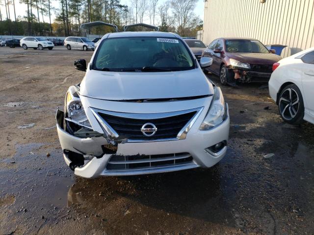 3N1CN7AP6FL892191 - 2015 NISSAN VERSA S SILVER photo 5