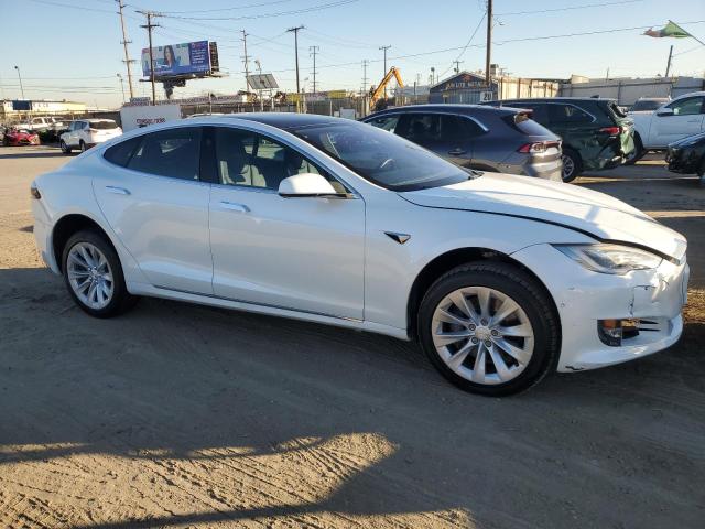 5YJSA1E20KF348746 - 2019 TESLA MODEL S WHITE photo 4