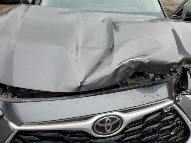 5TDGZRBH5NS576571 - 2022 TOYOTA HIGHLANDER XLE GRAY photo 12