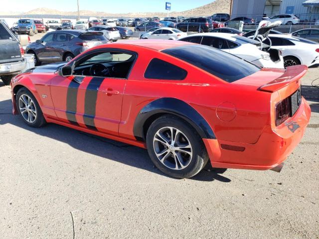 1ZVFT82H855152246 - 2005 FORD MUSTANG GT RED photo 2