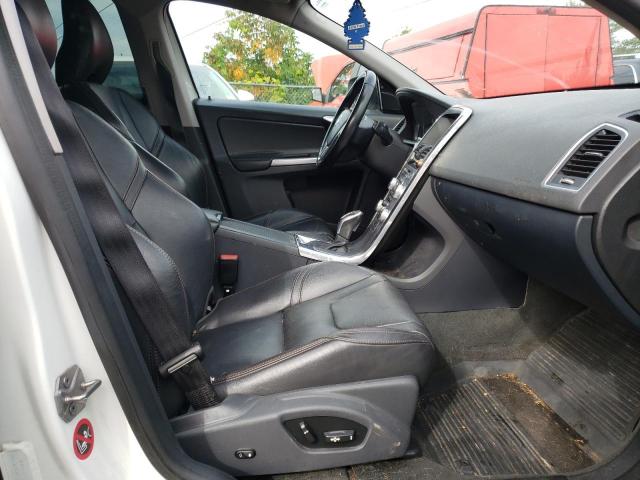 YV440MRR9H2011909 - 2017 VOLV XC60 T5 DYNAMIC თეთრი ფოტო 5