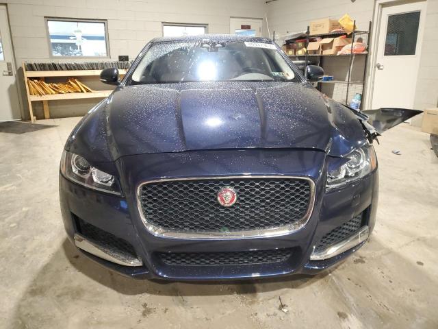 SAJBJ4EVXJCY55551 - 2018 JAGUAR XF PREMIUM BLUE photo 5