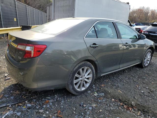 4T1BD1FK0CU004795 - 2012 TOYOTA CAMRY HYBRID GREEN photo 3