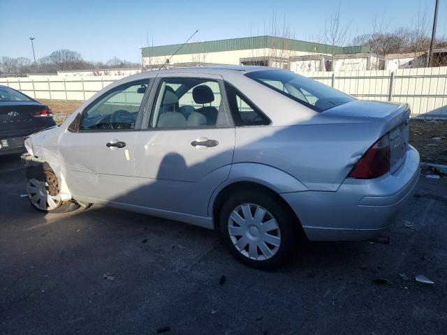 1FAFP34N56W168113 - 2006 FORD FOCUS ZX4 SILVER photo 2