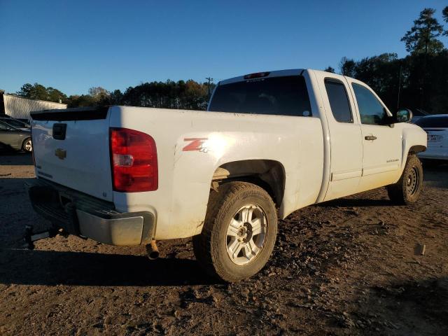 1GCRKSE72CZ150081 - 2012 CHEVROLET SILVERADO K1500 LT WHITE photo 3