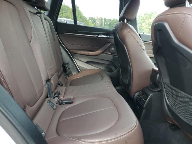 WBXHT3C37J5L34972 - 2018 BMW X1 XDRIVE28I WHITE photo 11