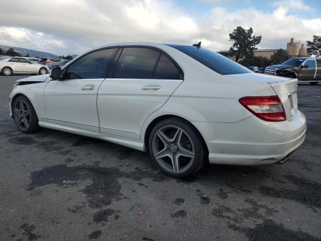 WDDGF54X38R020564 - 2008 MERCEDES-BENZ C 300 WHITE photo 2