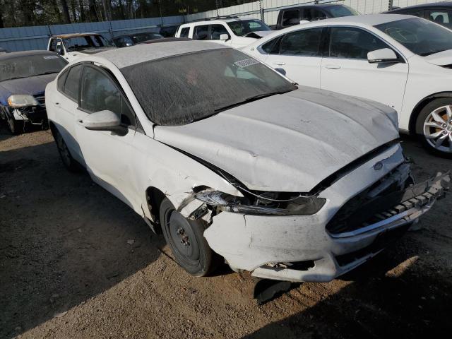 3FA6P0G71DR295615 - 2013 FORD FUSION S WHITE photo 4