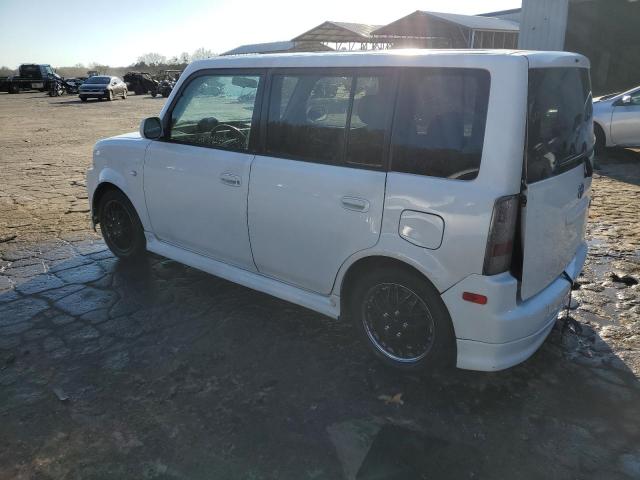 JTLKT324150220647 - 2005 TOYOTA SCION XB WHITE photo 2