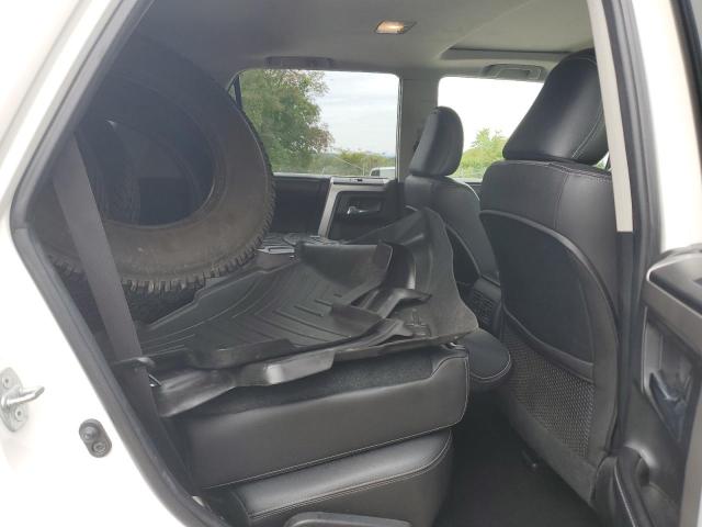 JTEBU5JR0G5303148 - 2016 TOYOTA 4RUNNER SR5/SR5 PREMIUM WHITE photo 6