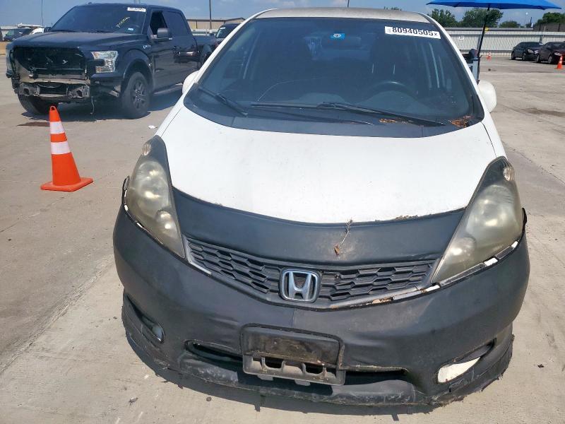 JHMGE8H58CC022960 - 2012 HONDA FIT SPORT WHITE photo 5