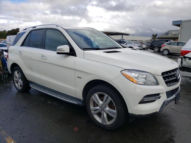 4JGDA5HB4CA019324 - 2012 MERCEDES-BENZ ML 350 4MATIC WHITE photo 4