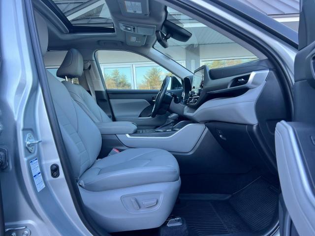 5TDHZRBH9MS532902 - 2021 TOYOTA HIGHLANDER XLE 银色 照片 5