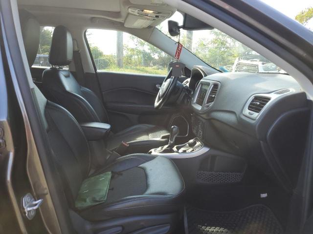 3C4NJDBB4KT818278 - 2019 JEP COMPASS LATITUDE ნაცრისფერი ფოტო 5