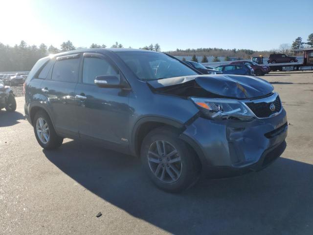 5XYKTCA64FG606618 - 2015 KIA SORENTO LX BLUE photo 4