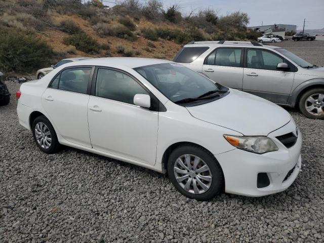 JTDBU4EE6DJ123343 - 2013 TOYOTA COROLLA BASE 白色 照片 4