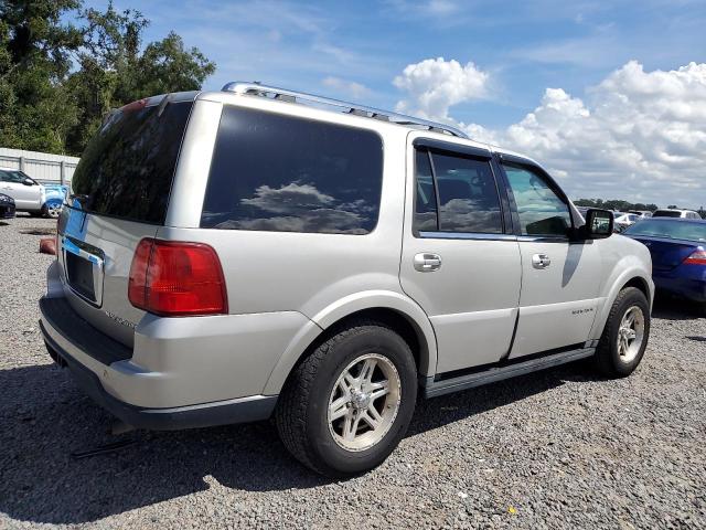 5LMFU27575LJ20033 - 2005 LINCOLN NAVIGATOR SILVER photo 3