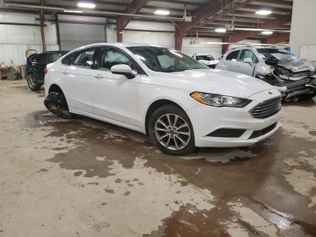 3FA6P0H74HR182584 - 2017 FORD FUSION SE WHITE photo 4