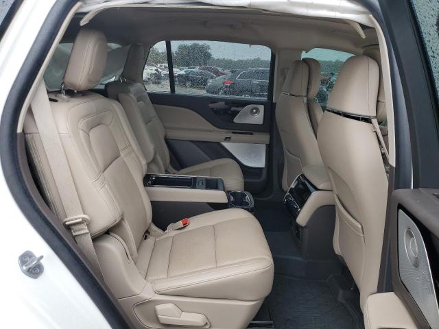 5LM5J7XCXNGL13530 - 2022 LINCOLN AVIATOR RESERVE WHITE photo 11