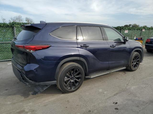 5TDGZRAH4NS119106 - 2022 TOYOTA HIGHLANDER XLE BLUE photo 3