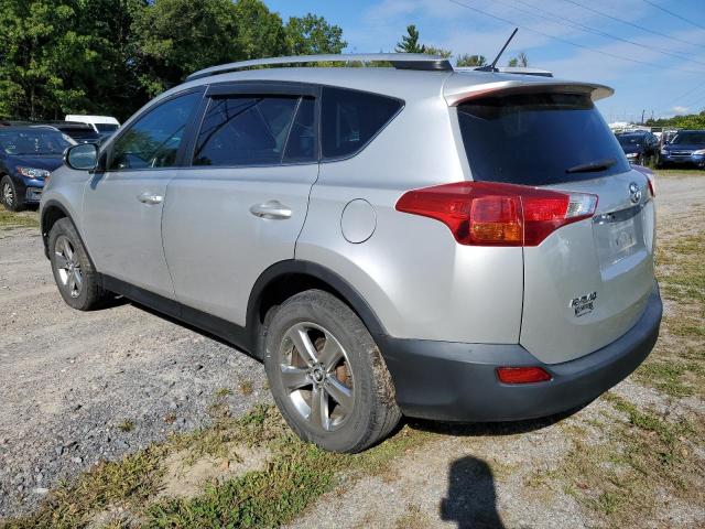 2T3RFREV8FW357364 - 2015 TOYT RAV4 XLE SILVER photo 3