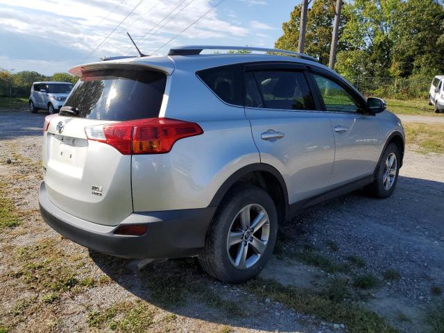 2T3RFREV8FW357364 - 2015 TOYT RAV4 XLE SILVER photo 4