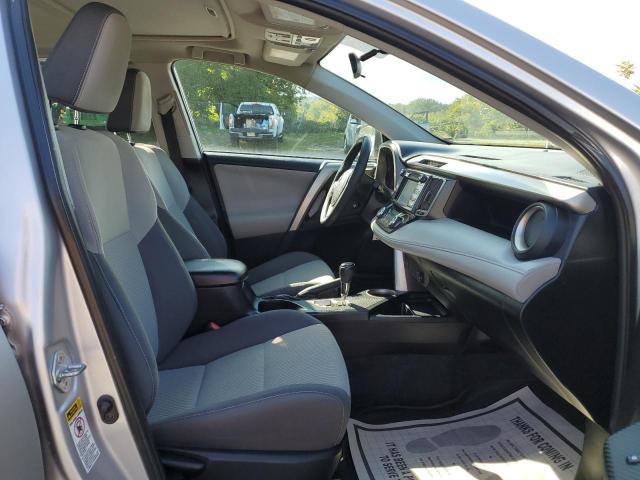 2T3RFREV8FW357364 - 2015 TOYT RAV4 XLE SILVER photo 5