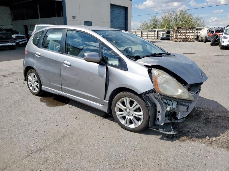 JHMGE8H45AS025132 - 2010 HONDA FIT SPORT Gümüş foto 4
