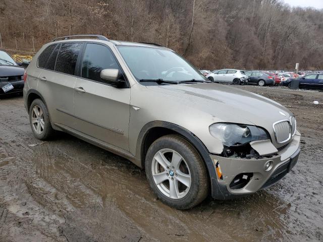 5UXZW0C5XBL658258 - 2011 BMW X5 XDRIVE35D CREAM photo 4