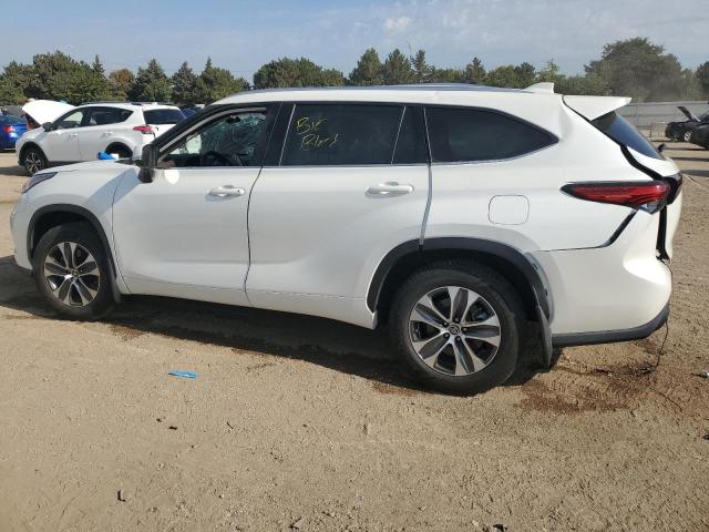 5TDGZRBH9MS552742 - 2021 TOYOTA HIGHLANDER XLE WHITE photo 2