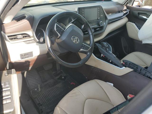 5TDGZRBH9MS552742 - 2021 TOYOTA HIGHLANDER XLE WHITE photo 8