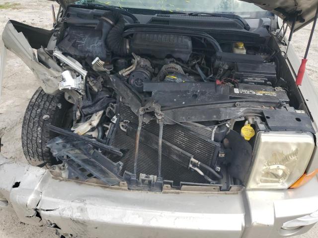 1J8HG48K86C359611 - 2006 JEEP COMMANDER أسمر صورة 12