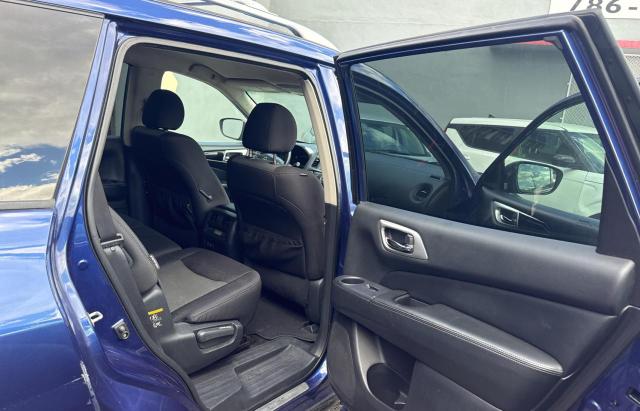 5N1DR2MN8KC639913 - 2019 NISSAN PATHFINDER S Bleu photo 6