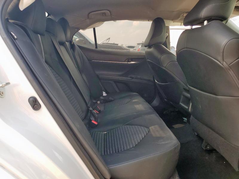 4T1T11AK2MU556501 - 2021 TOYOTA CAMRY SE 白色 照片 10