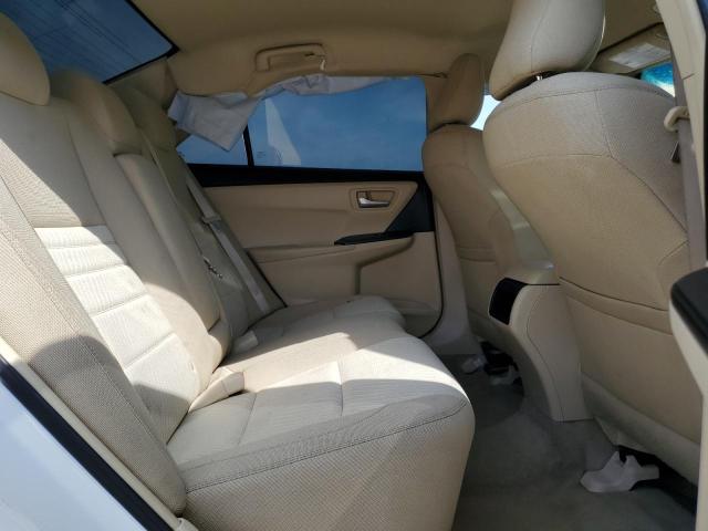 4T4BF1FK6FR462748 - 2015 TOYOTA CAMRY LE WHITE photo 10