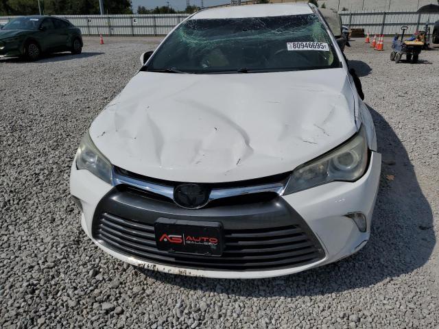 4T4BF1FK6FR462748 - 2015 TOYOTA CAMRY LE WHITE photo 5